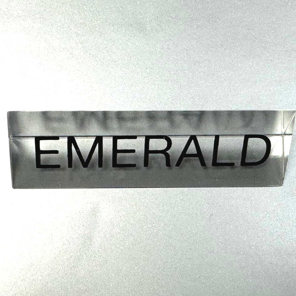 Nameplate / PLastic / Pyramid / 60 x 13 x 13